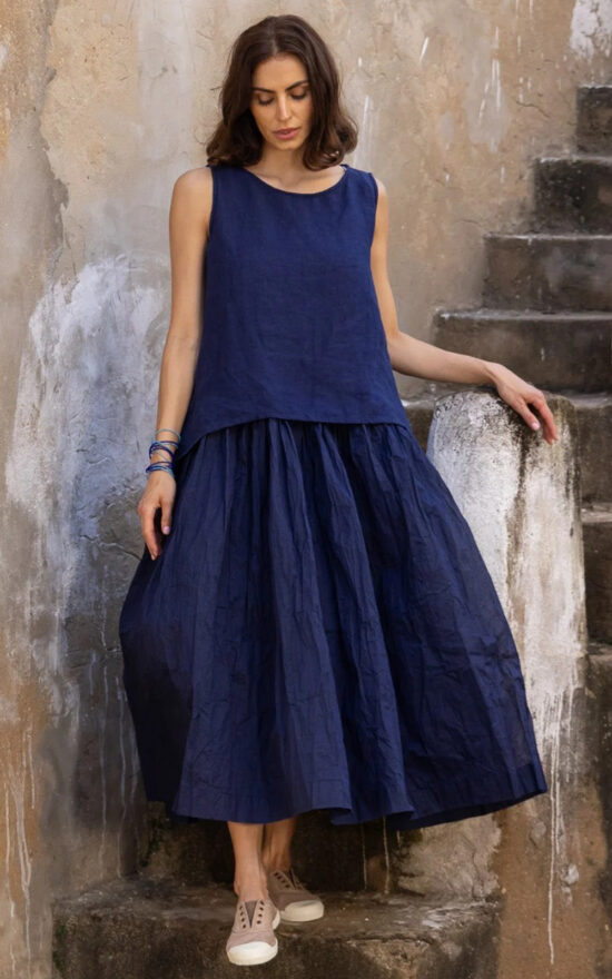 Taji Top Linen product photo.