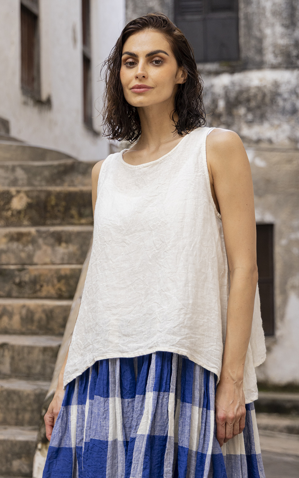 Taji Top Linen product photo.