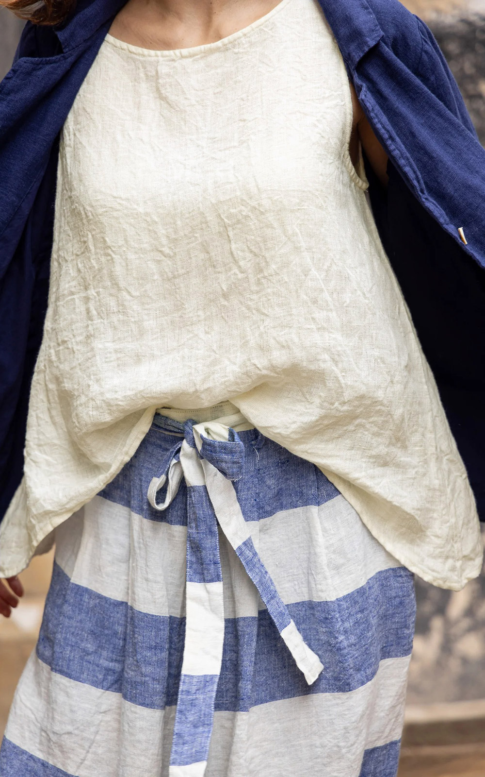 Taji Top Linen product photo.