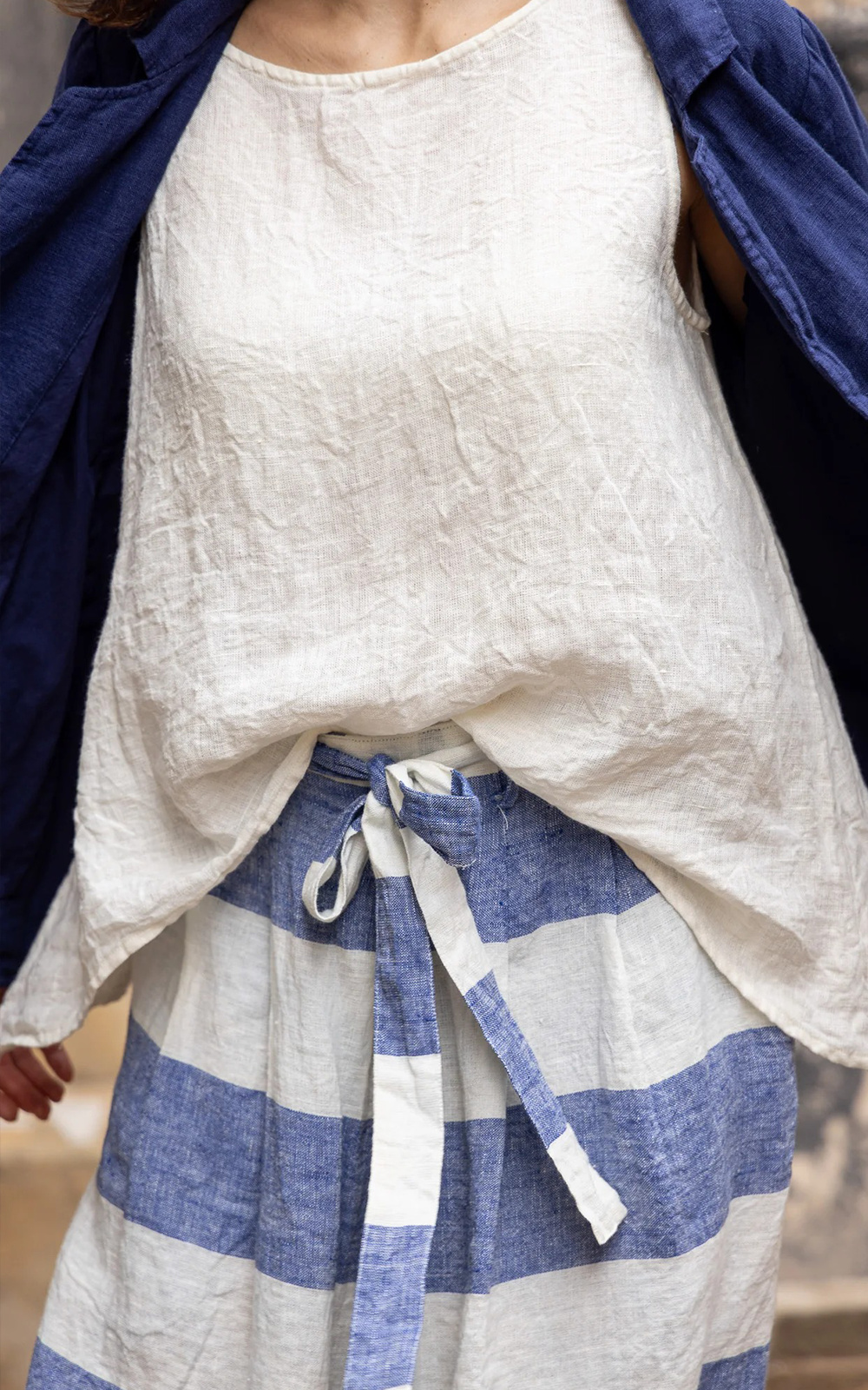 Taji Top Linen product photo.