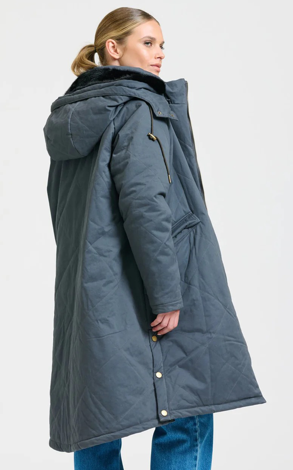The Aspen Coat product photo.