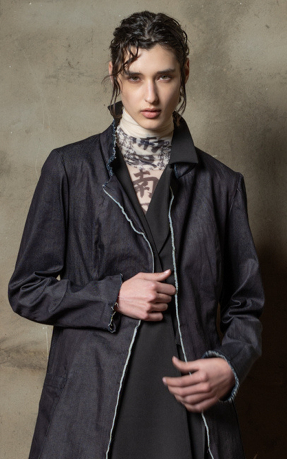 Tatu Mesh Top product photo.