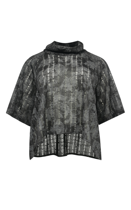 Toge Neck Top product photo.