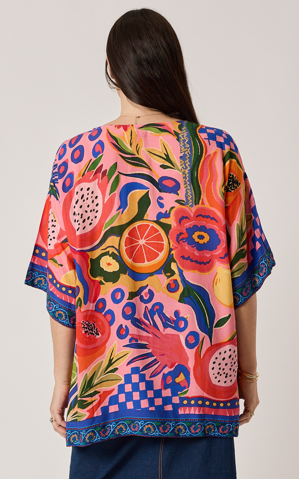 Violina Wide Tee product photo.