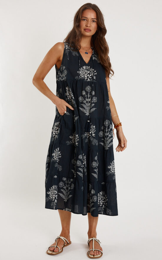 Waratah Maxi product photo.
