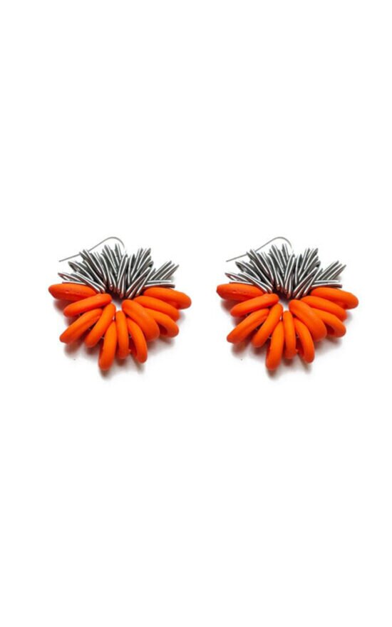 Zero Earrings product photo.