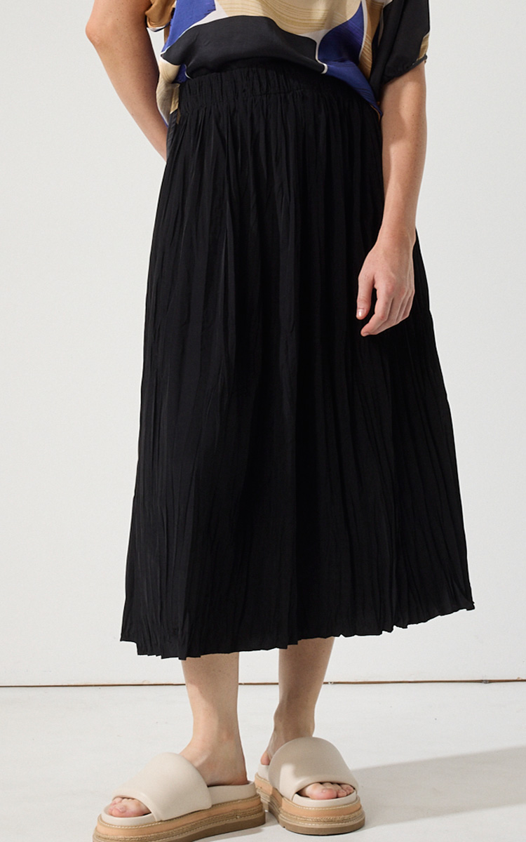 Crushed Travel Skirt product photo.