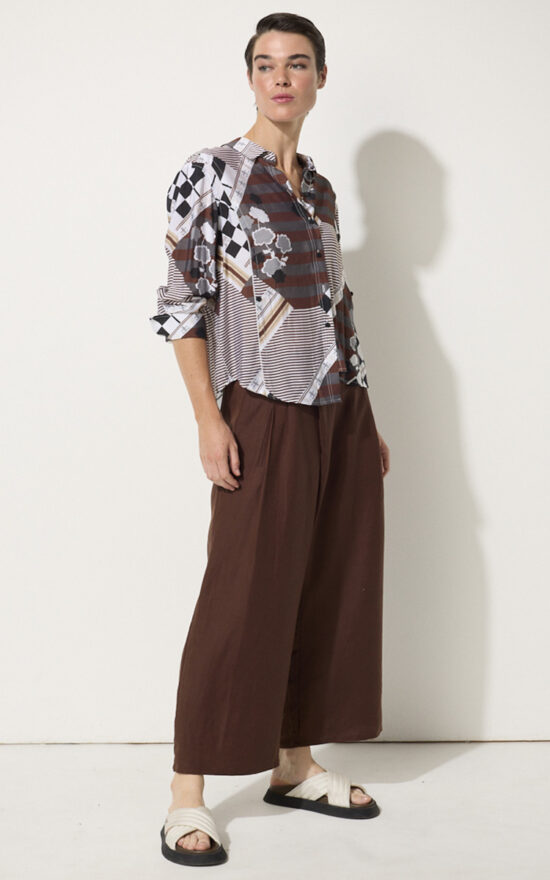 Essential Linen Wrap Pant product photo.