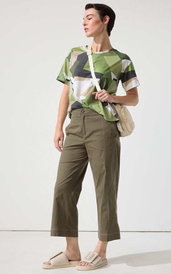 Essential Wide Leg Pant product photo.