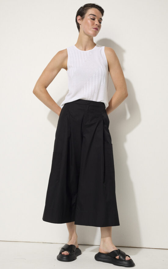 Deep Pleat Pocket Pant product photo.