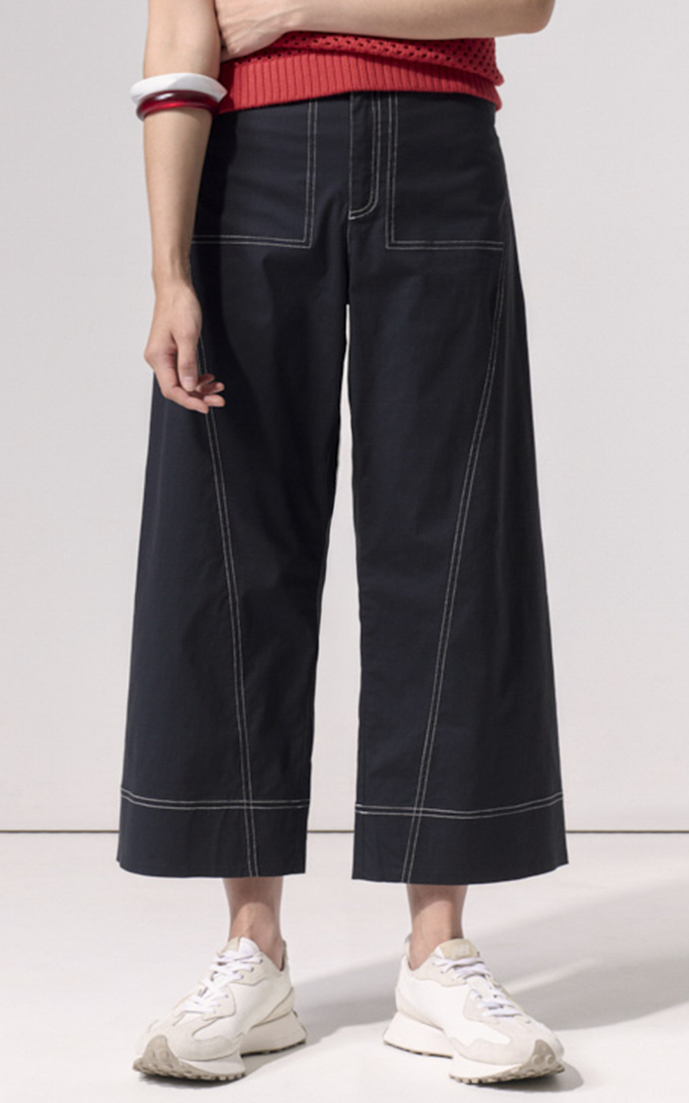 Essential Wide Leg Pant product photo.