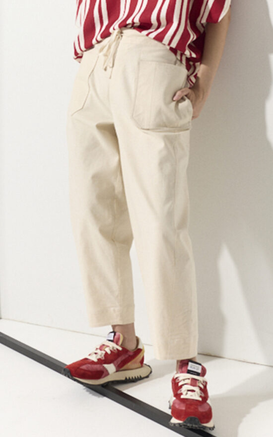 Comfort Linen Cargo Pant product photo.