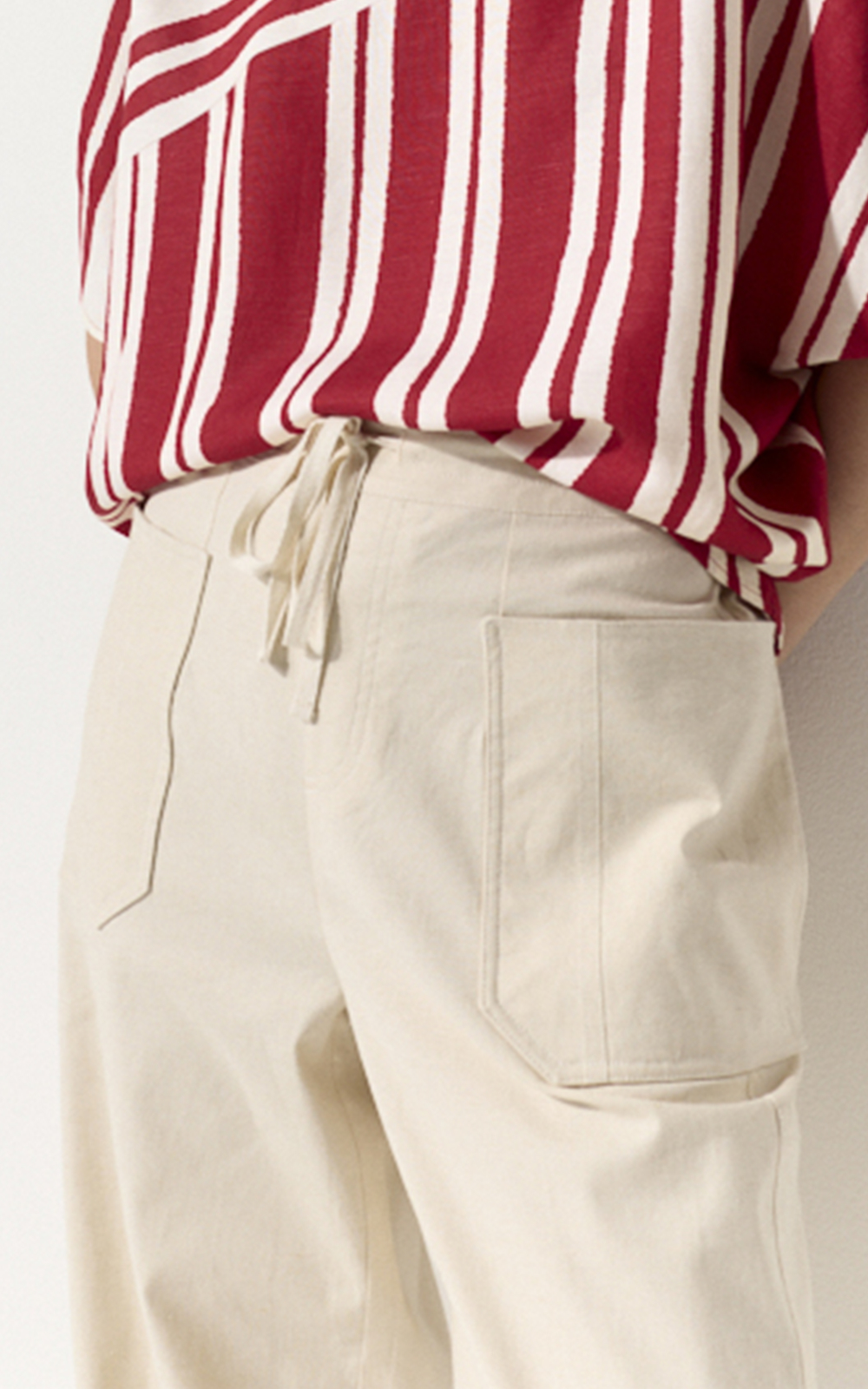 Comfort Linen Cargo Pant product photo.
