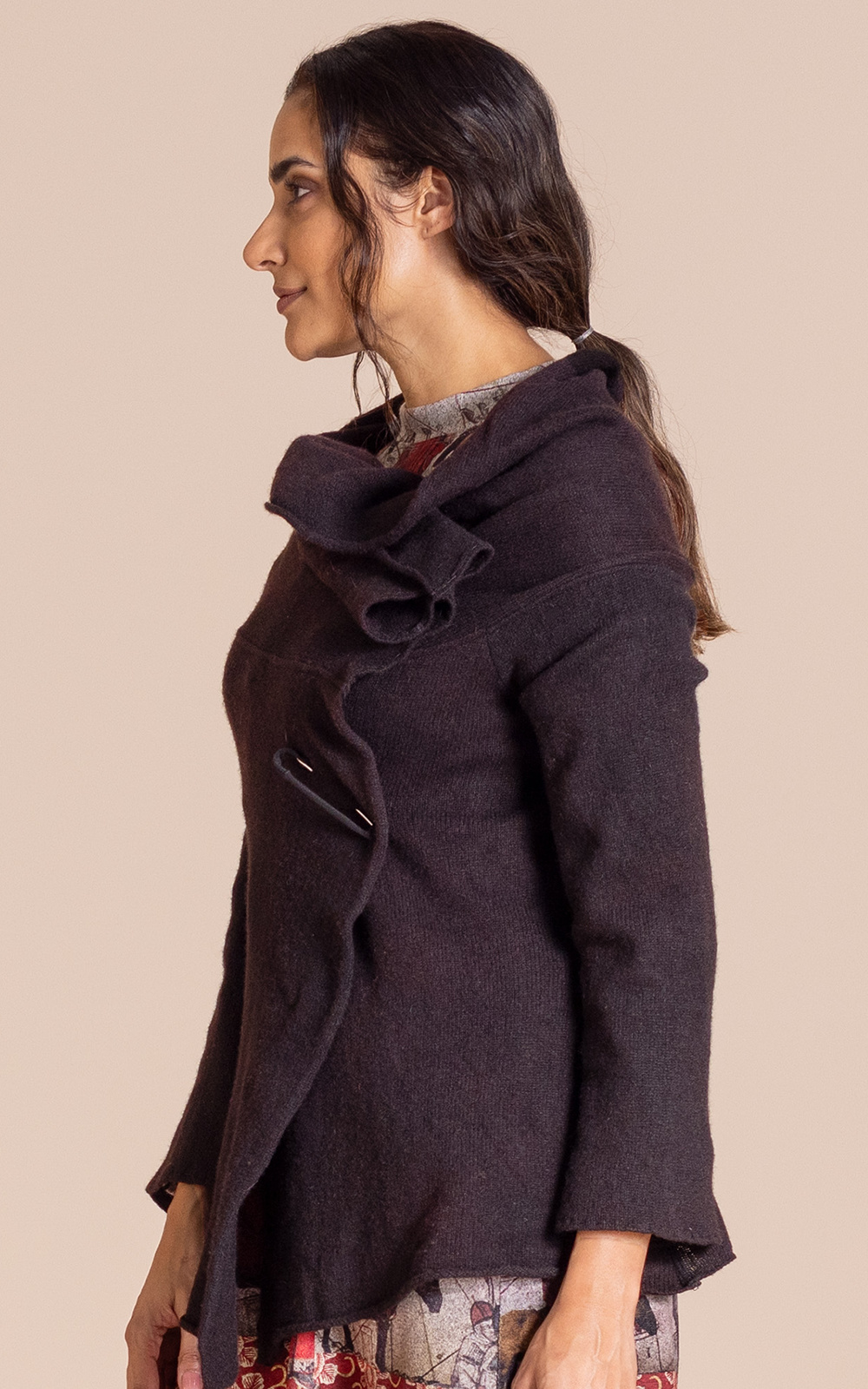 Felt Collar Cardigan product photo.