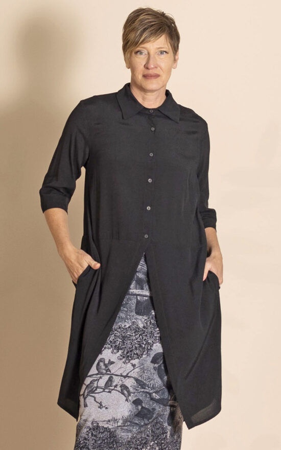 Crepe Long Envelope Shirt product photo.