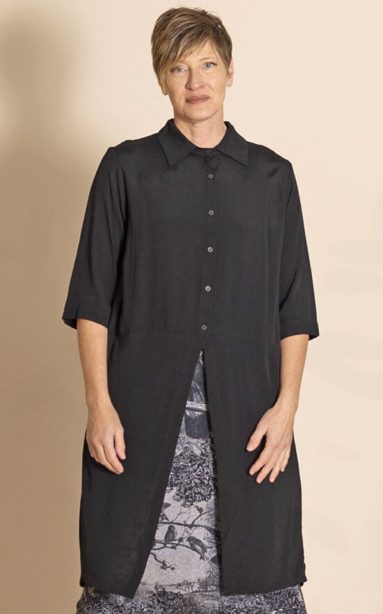 Crepe Long Envelope Shirt product photo.