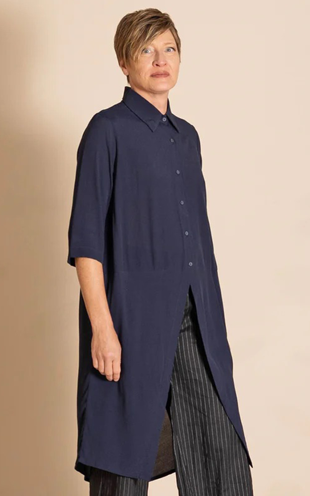Crepe Long Envelope Shirt product photo.