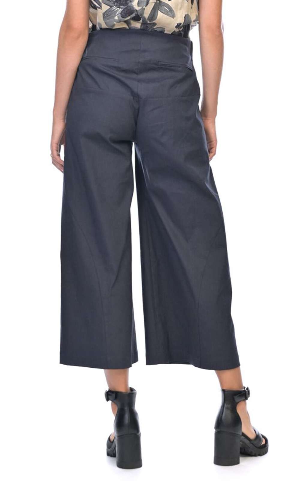 Stretch Linen Flynn Pant product photo.