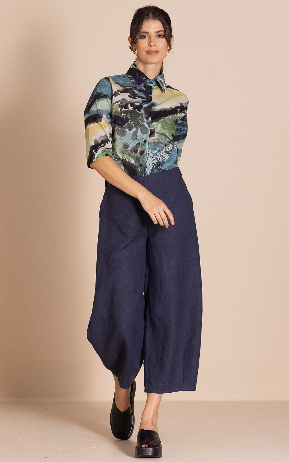 Barrel Pant Somersault product photo.