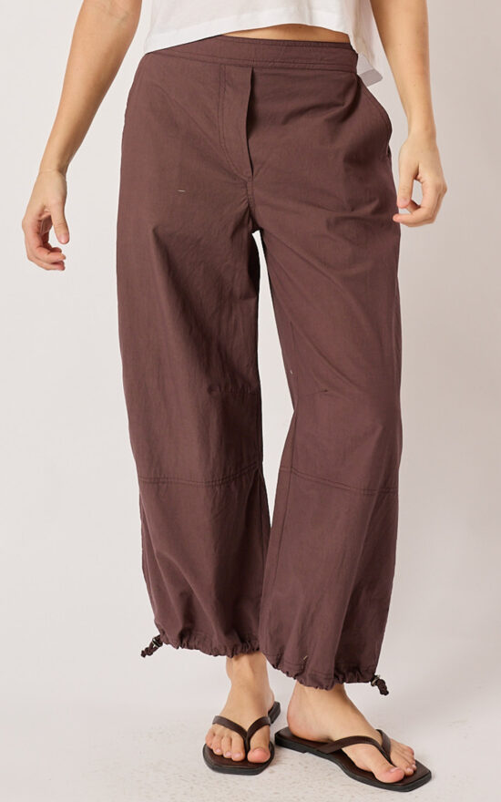 Zuri Pant product photo.