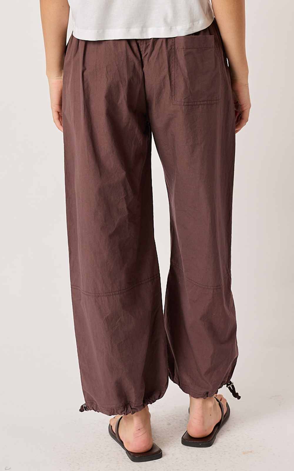 Zuri Pant product photo.